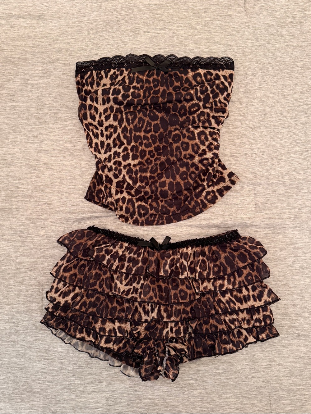 Cheetah Lounge set